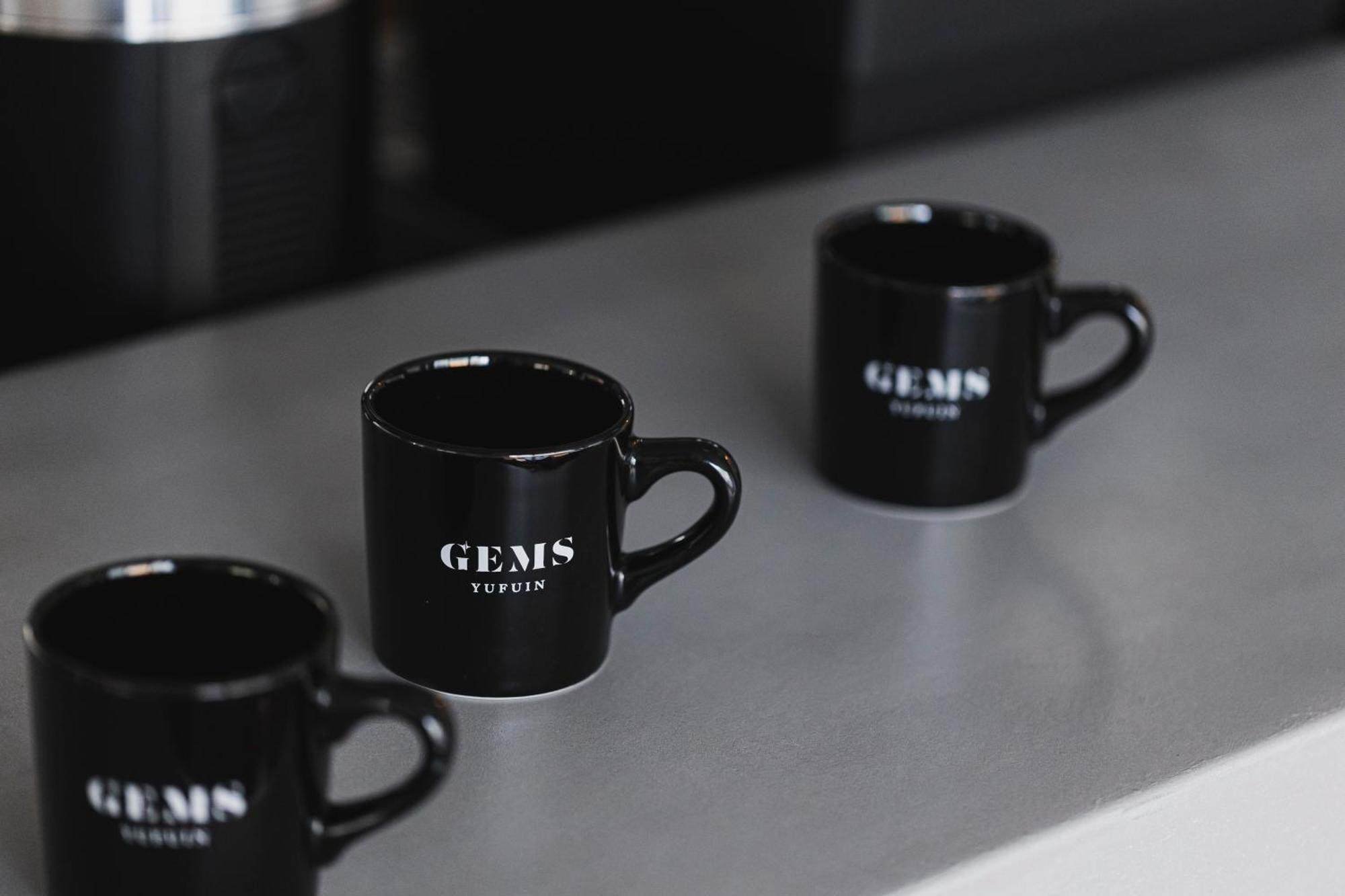 Gems Yufuin Hotel And Spa Cafe Bar Quarto foto